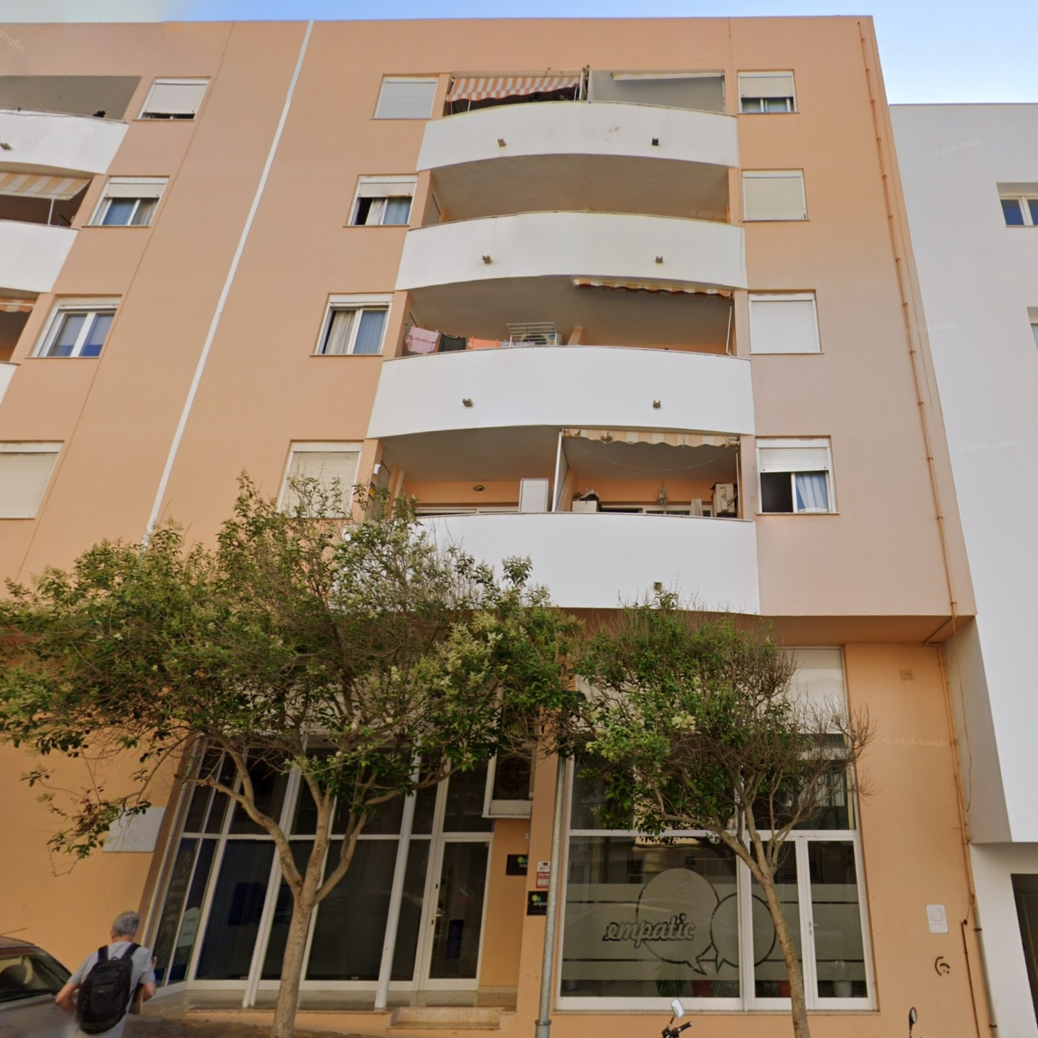 Wohnung Und Garage