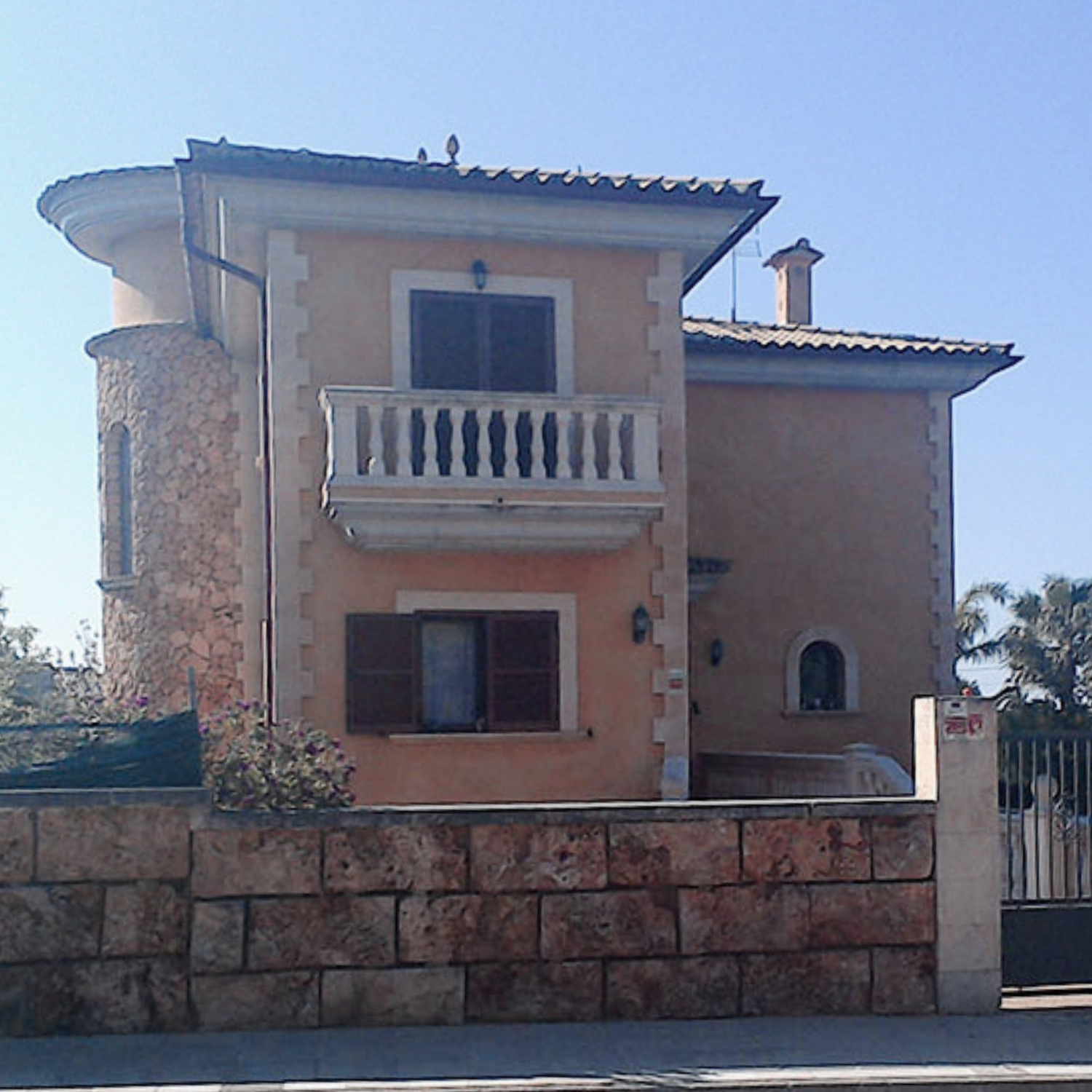 Geräumige spanische Villa · 5 Schlafzimmer · 5 Bäder · Pool